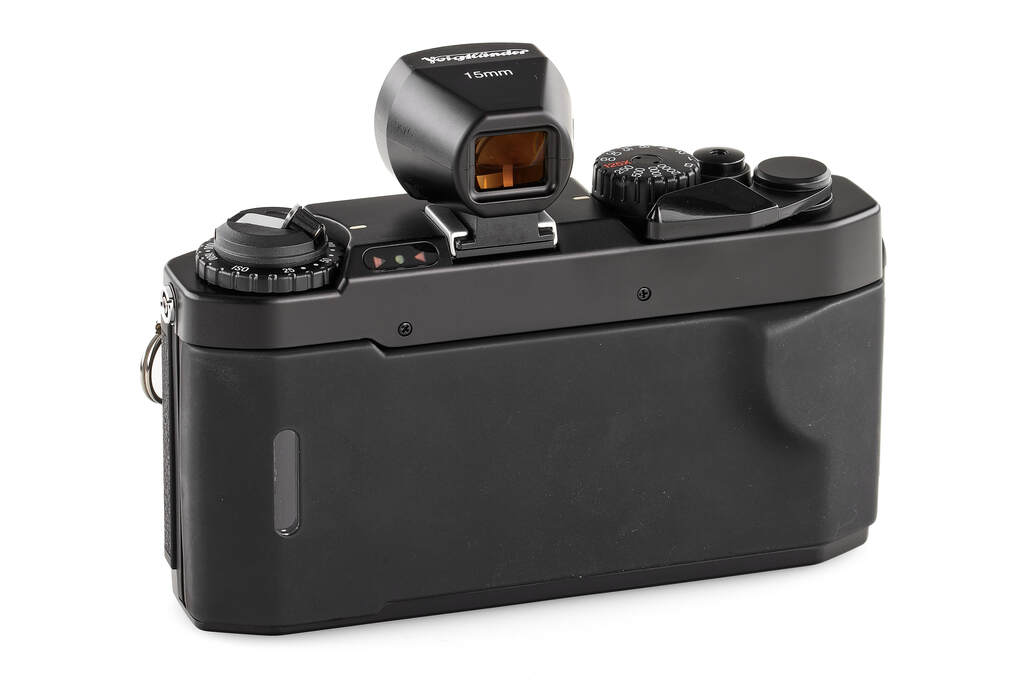 Voigtländer Bessa L outfit black