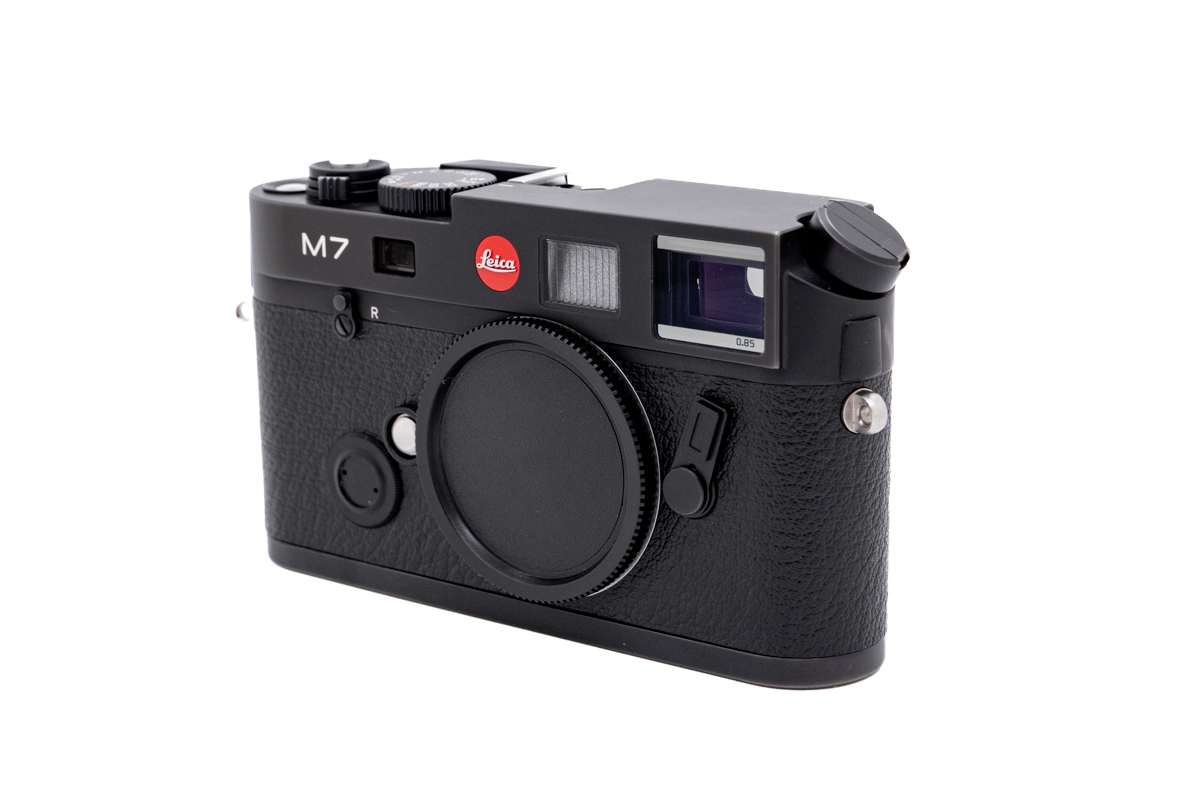 Leica M7, 0.85x, black.