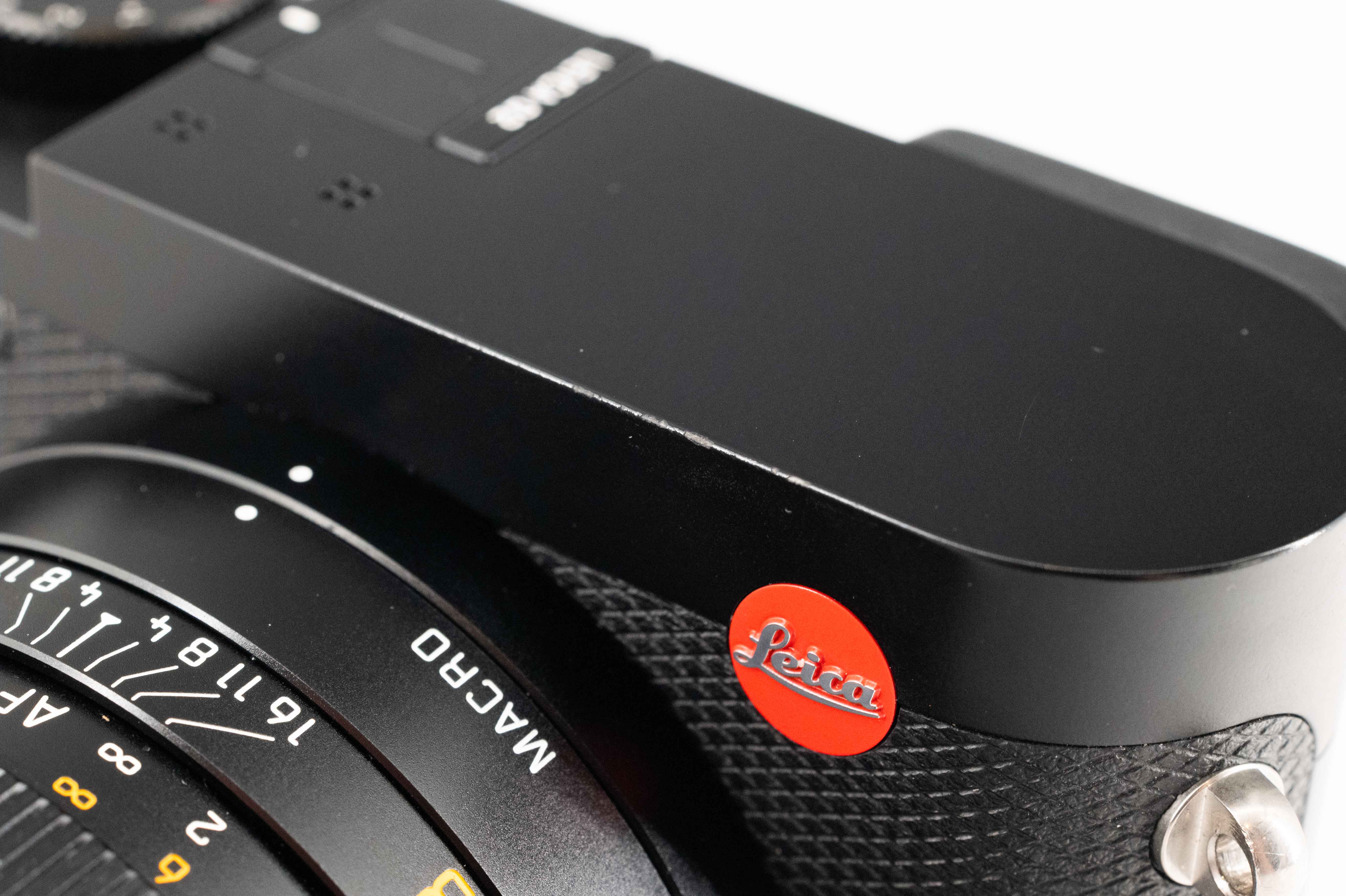 Leica Q2 Black 19050