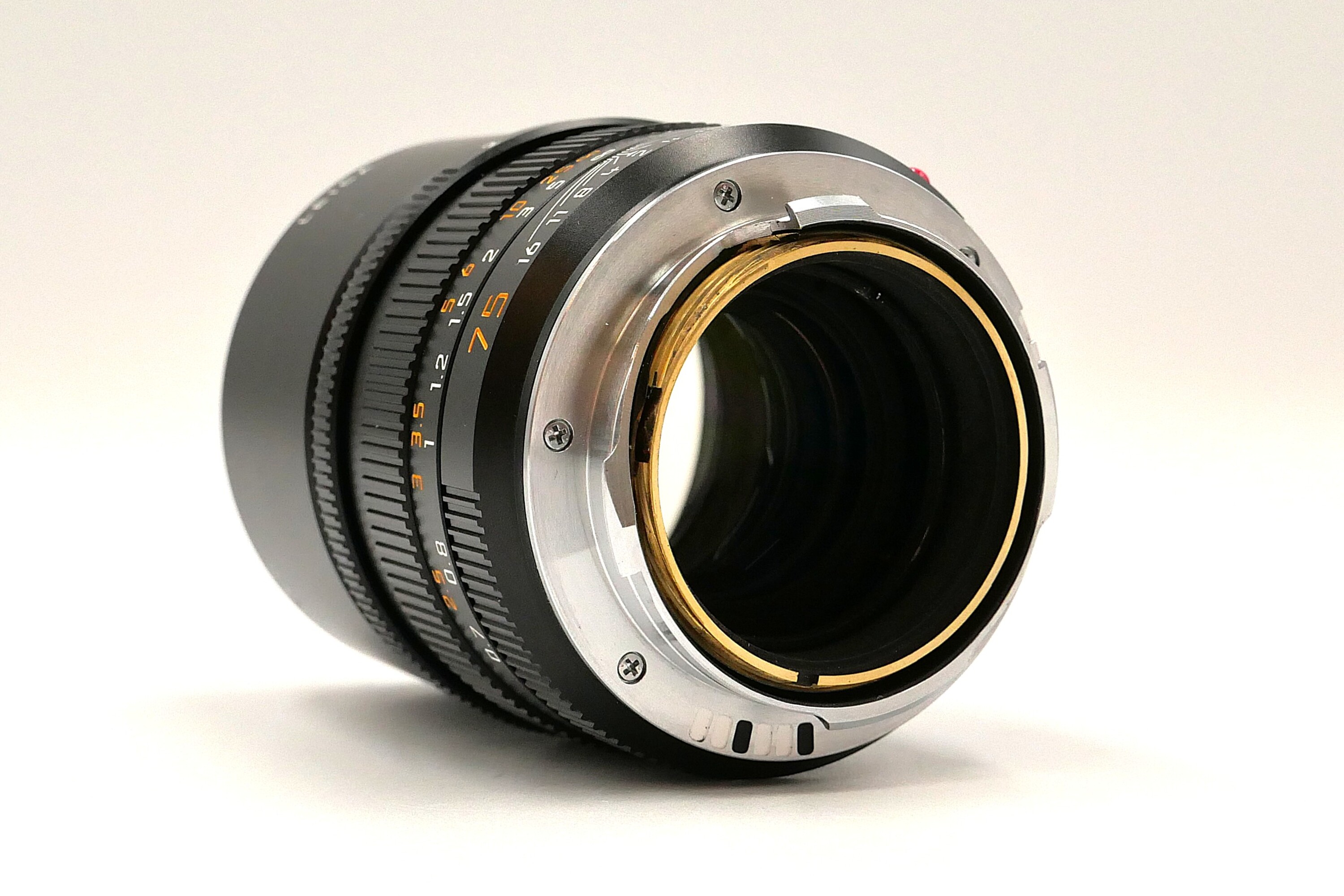 Leica APO-Summicron-M f2 75mm ASPH
