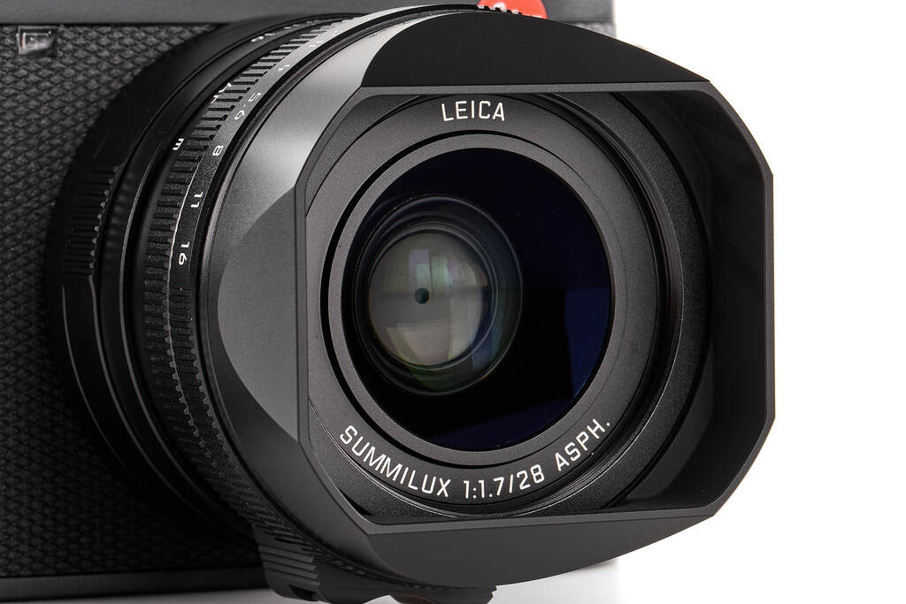 Leica Q3 19081 - with 1 year guarantee Leica Q3 19081 - with 1 year guarantee