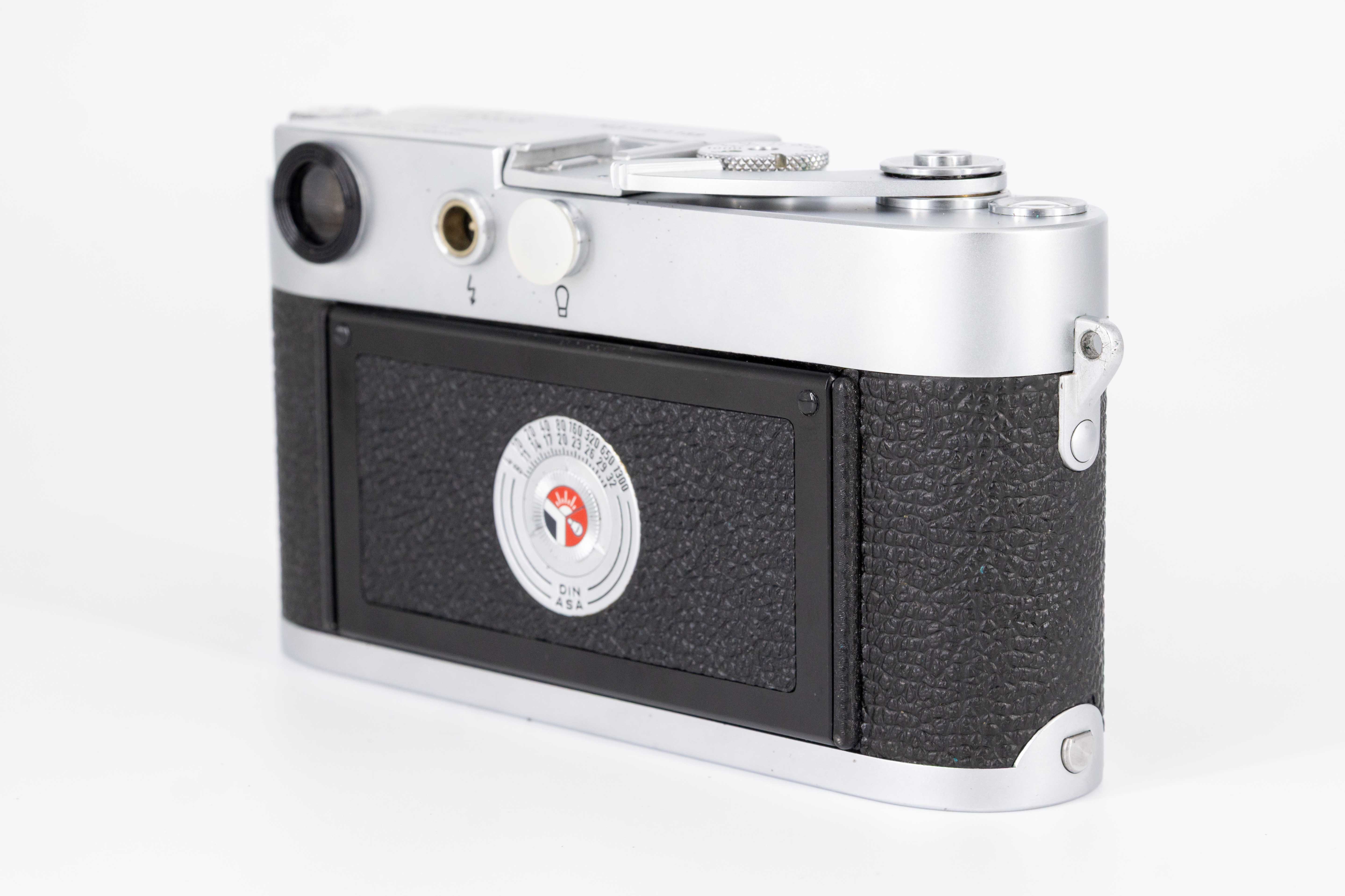 Leica M3 silver-chrome "Buddah Ears"