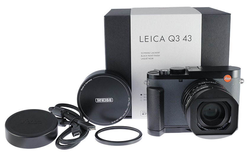 Q3 43, schwarz lack.(Version EU/US/CN)