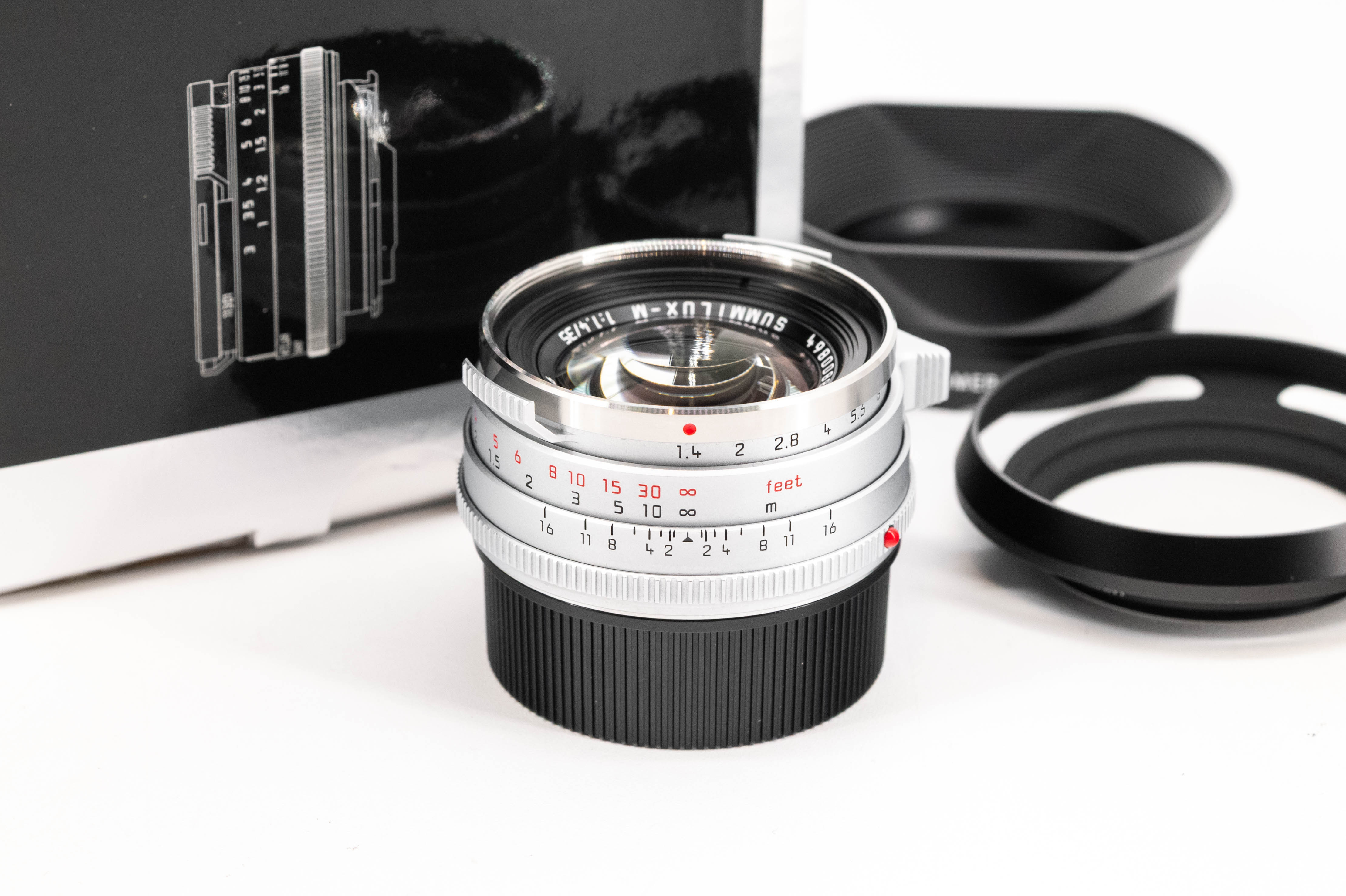 Leica Summilux-M 35mm f/1.4 Steel Rim Silver Chrome 11301