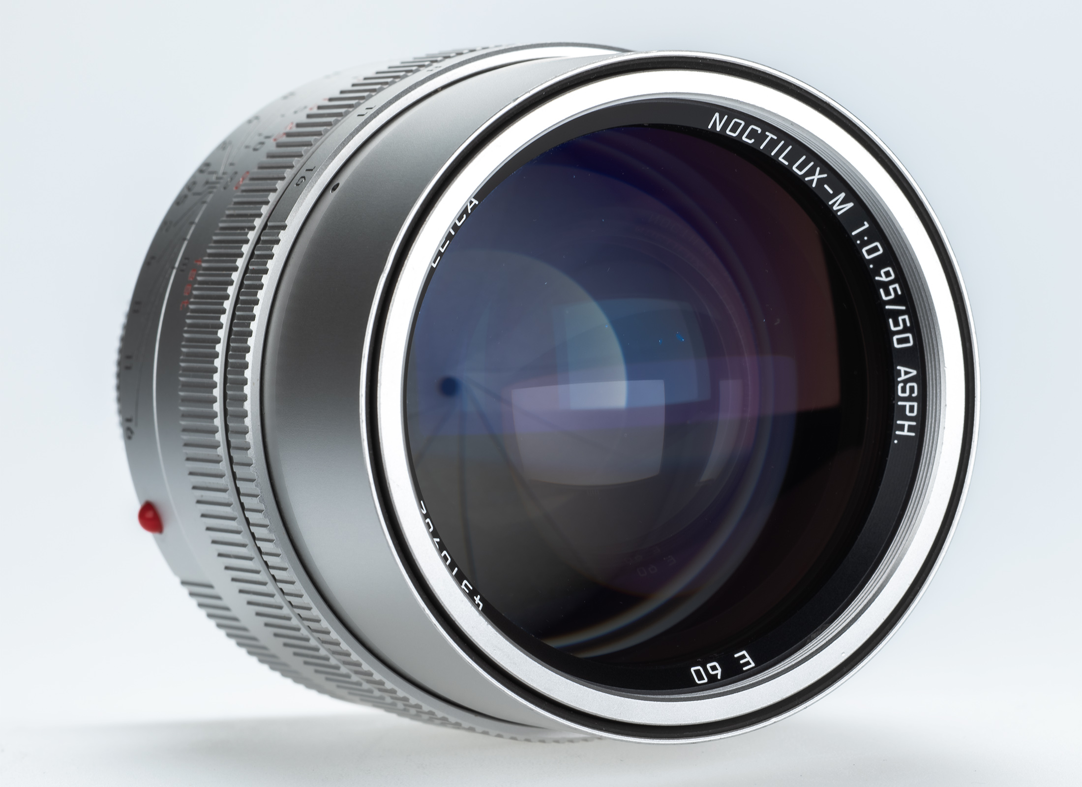 Leica Noctilux-M 1:0.95/50 ASPH., Silver Anodized