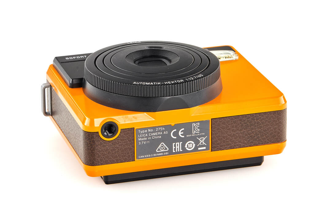 Leica Sofort 19102 Orange - with 1 year guarantee