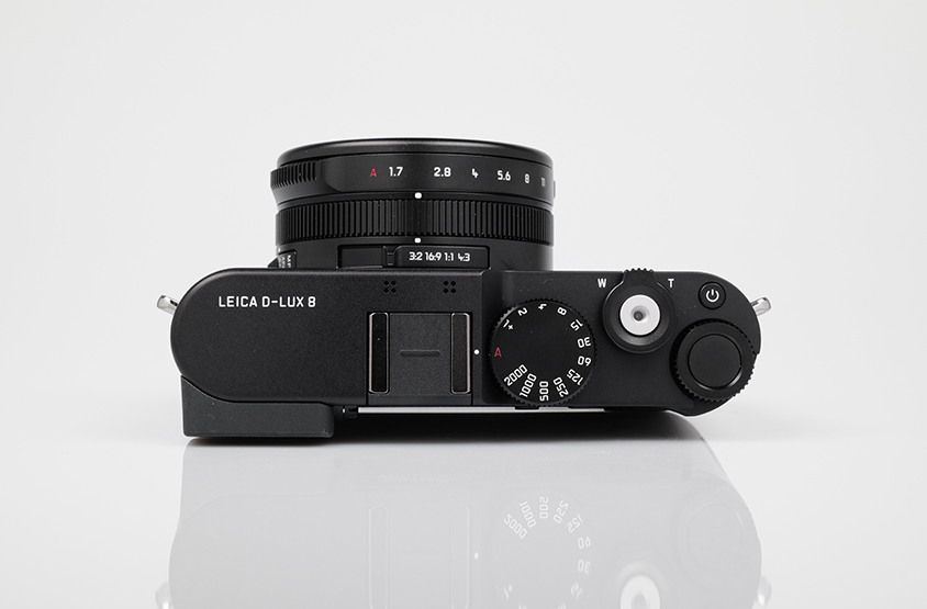 LEICA D-LUX 8, black lacquered