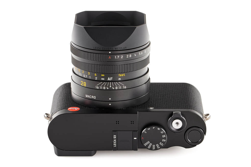 Leica Q3 19080 - like new with one year guarantee