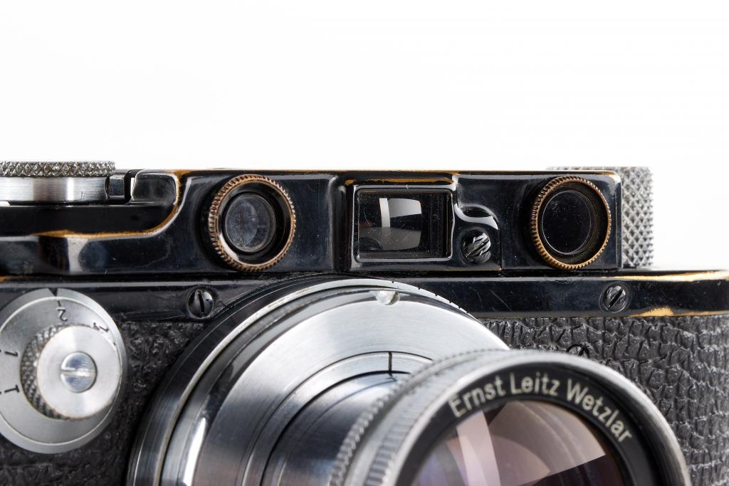 Leica III Mod. F "Perutz" black/chrome