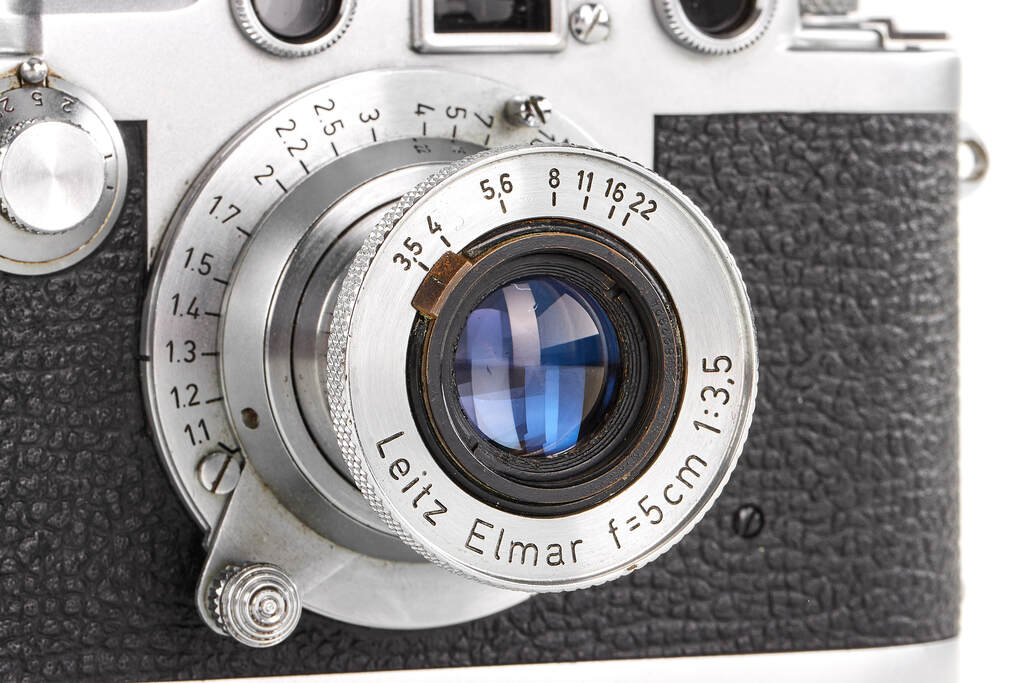 Leica IIIf Red Dial w. self-timer Outfit