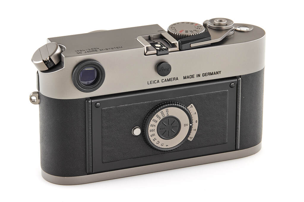 Leica M7 10570 "50 Years of Leica M System" Titan set