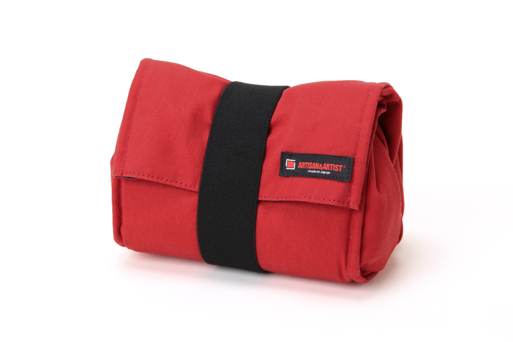 Artisan&Artist Canvas camera pouch ACAM 76 RED