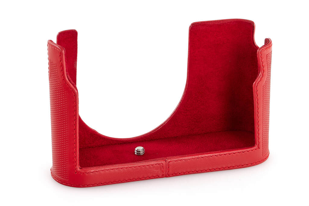 Leica 19568 protector Q2, red - like new with full guarantee
