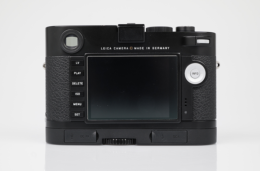 Leica M (Type 240), black lacquered