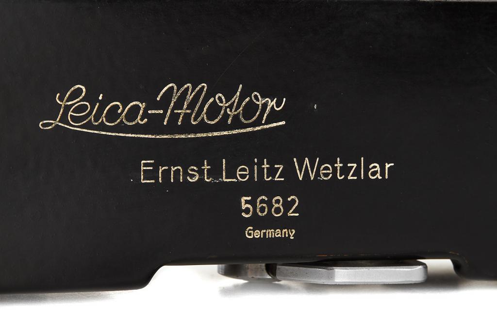 Leica MOOLY-C black