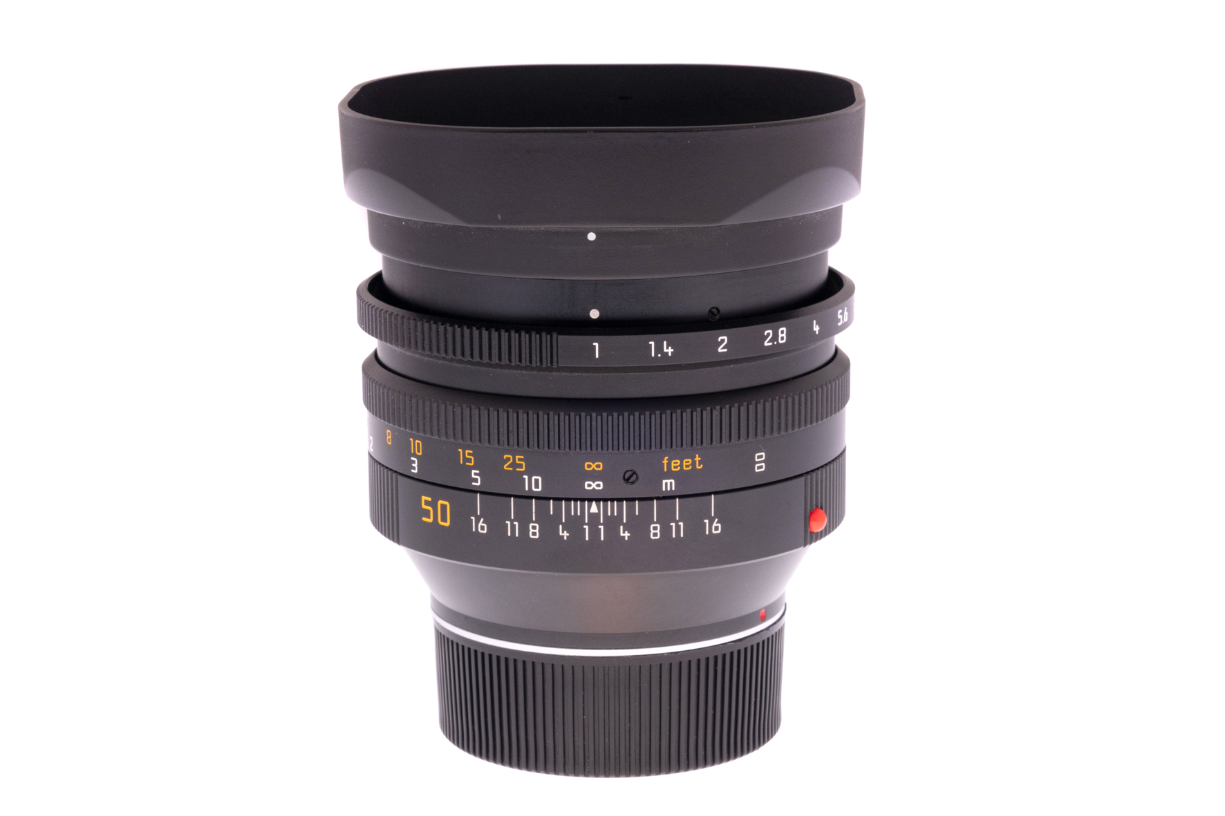 Leica Noctilux-M mit Schiebegegenlichtblende 1:1,0/50mm